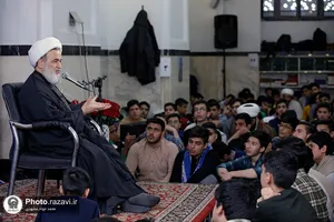 حضور حجت&zwnj;الاسلام پناهیان در جمع معتکفین نوجوان