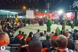 خدمت رسانی به زائران اربعین حسینی در مرز شلمچه