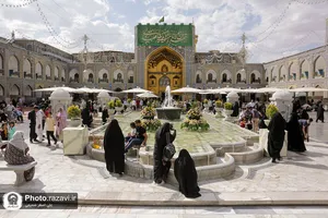 گل&zwnj;آرایی حرم مطهر رضوی به مناسبت عید غدیر