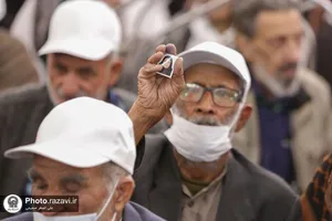 تشرف سالمندان سراسر کشور به حرم مطهر رضوی