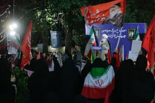 حضور تولیت آستان قدس رضوی در صد و هفتاد و یکمین شب اجتماعات مردمی مشهد در چهارراه آزاد شهر