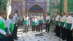 تجدید میثاق مسؤلان مرکز خادم‌یاری و کانون‌های خدمت رضوی بنیاد کرامت با شهدا در گلزار شهدای امامزاده یحیی سمنان