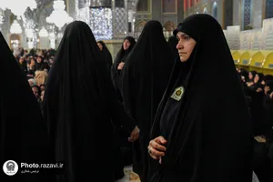 خدمت&zwnj;رسانی خدمه خواهر بارگاه منور رضوی در شب&zwnj;های قدر