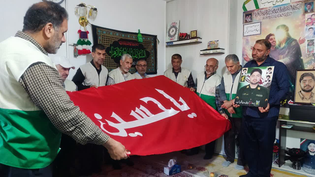 دلجویی خادم‌یاران کازرون از خانواده شهید جنگ رمضان