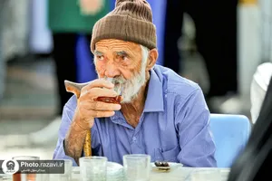 حضور گروه جهادی شهید مصطفی انجم افروز شهر خورموج در چایخانه حضرت