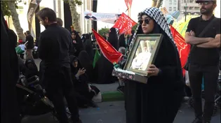 وداع با چفیه متبرک رهبر شهید؛ قابی از عشق مردم
