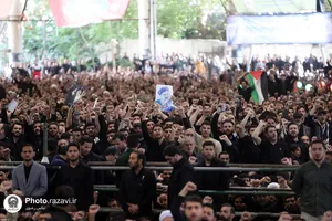 اقامه نماز رهبر انقلاب بر پیکر رئیس&zwnj;جمهور شهید و همراهان گرامی ایشان