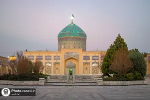 کرسی تلاوت رضوی در آرامگاه شهید مدرس (ره)