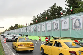 آماده‌سازی ۱۶۸ دیگ نذری به نیابت از شهدای مدرسه شجره طیبه میناب