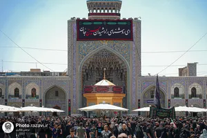 عزاداری روز عاشورای حسینی در حرم مطهر رضوی