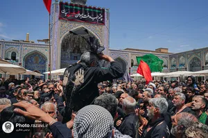 عزاداری روز عاشورای حسینی در حرم مطهر رضوی