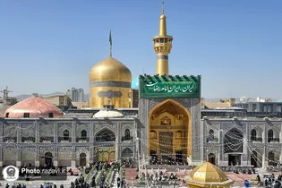 عشرہ کرامت کے آغاز پر حرم امام رضا(ع) کی تزئین و آرائش