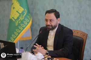 تصاویری از شهید مالک رحمتی در حرم مطهر رضوی