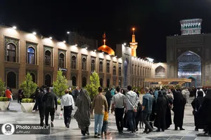 حال و هوای حرم مطهر رضوی در شب شهادت امام صادق علیه&zwnj;السلام