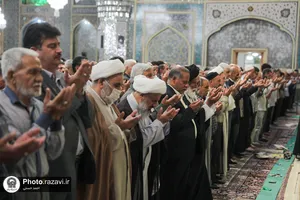 توزیع بسته&zwnj;های عیدانه در حرم مطهر رضوی