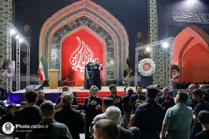 مراسم عزاداری دهه اول محرم زائران غیر ایرانی در حرم مطهر رضوی