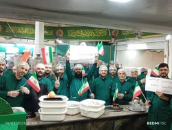شعار استکبار ستیزی خادمان چایخانه حرم رضوی