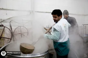 حضور خدام حرم مطهر رضوی در جمع نیروهای خدمت&zwnj;رسان شهر مشهد