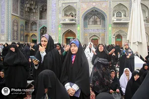 بهت و اندوه زائران حرم مطهر رضوی در لحظه اعلام خبر شهادت رئیس&zwnj;جمهور