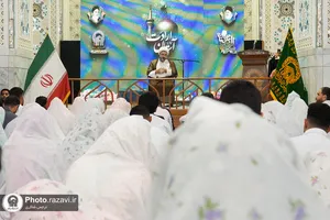 تشرف زوج&zwnj;های جوان به حرم مطهر رضوی