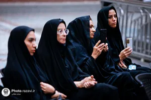 جلسه دفاع از پایان&zwnj;نامه در حرم مطهر رضوی
