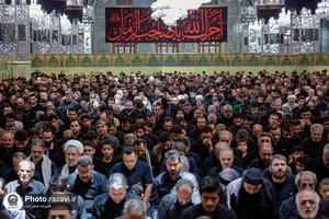 اقامه نماز ظهر عاشورا در حرم مطهر رضوی