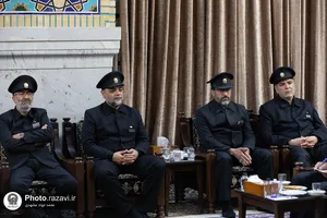 دیدار جمعی از دربانان حرم امام رضا علیه&zwnj;السلام با تولیت آستان قدس رضوی
