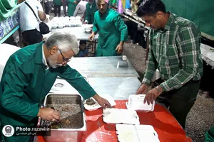 موکب کفشداران افتخاری حرم مطهر رضوی در شب عید غدیر