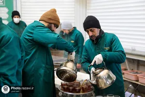 حضور جمعی از ذاکران اهل بیت در چایخانه حضرت رضا(علیه&zwnj;السلام)