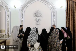 تشرف دانشجویان هنر دانشگاه تهران به حرم مطهر رضوی