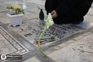 آیین غبارروبی مزار شهدای مدفون در حرم مطهر رضوی-1