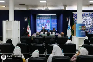 نشست نقد و بررسی کتاب &laquo;رهایم نکن&raquo;