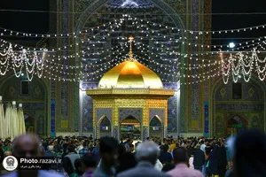 حال و هوای حرم مطهر رضوی در شب میلاد حضرت رسول(ص) و امام جعفر صادق(ع)
