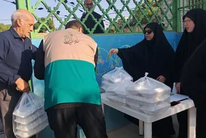 &nbsp;اجرای طرح &laquo;هر خانه، یک آشپزخانه حضرتی&raquo; در اراک / فیلم و عکس