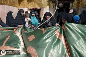 نصب کتیبه&zwnj;های ولادتی امام رضا علیه&zwnj;السلام در دهه کرامت