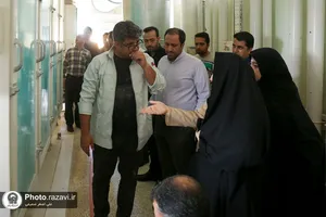 بازدید کارکنان آستان قدس رضوی از کارخانه آرد قدس رضوی