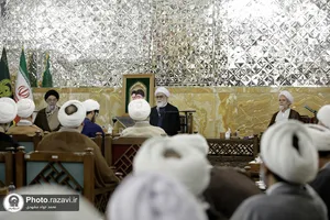 دیدار جمعی از اساتید حوزه&zwnj; علمیه اصفهان با تولیت آستان قدس رضوی