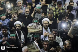 اجتماع زائران و مجاوران رضوی در شب شهادت حضرت جوادالائمه علیه السلام