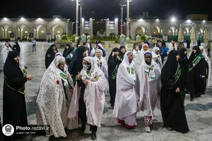 تشرف بانوان مهمان جشنواره &laquo;رسانه خورشید&raquo; به حرم مطهر رضوی