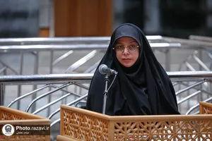 جلسه دفاع از پایان نامه دانشجویان دانشگاه امام رضا علیه&zwnj;السلام در حرم مطهر رضوی
