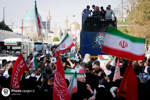 تشییع پیکر 2 شهید حادثه بلوار وکیل&zwnj;آباد مشهد در حرم مطهر رضوی