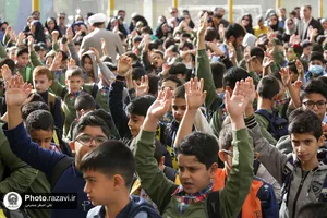 حضور دربانان حرم مطهر رضوی در مراسم آغاز سال تحصیلی مدارس بعثت