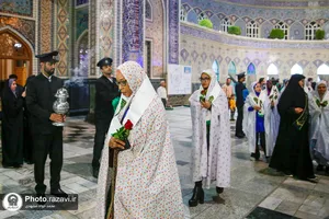 تشرف بانوان مهمان جشنواره &laquo;رسانه خورشید&raquo; به حرم مطهر رضوی