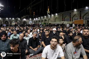 عزاداری زائران عرب زبان در حرم مطهر رضوی