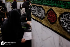 تشرف کاروان زائرین پیاده نیشابور به حرم مطهر رضوی