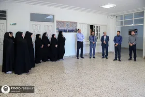 بازدید کارکنان آستان قدس رضوی از شرکت فرش