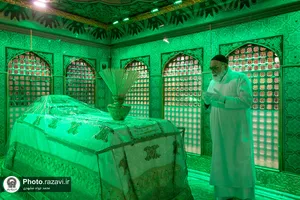 غبارروبی ضریح منور رضوی