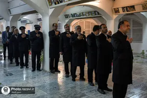 غباروبی مزار شهدای حرم مطهر رضوی