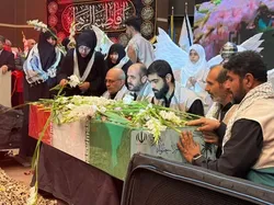 وقتی مادران شهدای ساوجی با شمیم رضوی برای شهید گمنام مادری کردند