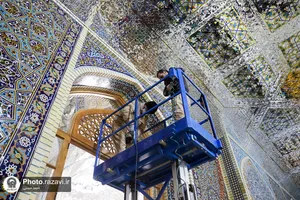 اصلاح ورودی کفشداری شماره 9 حرم مطهر رضوی به منظور تسهیل در تردد زائران